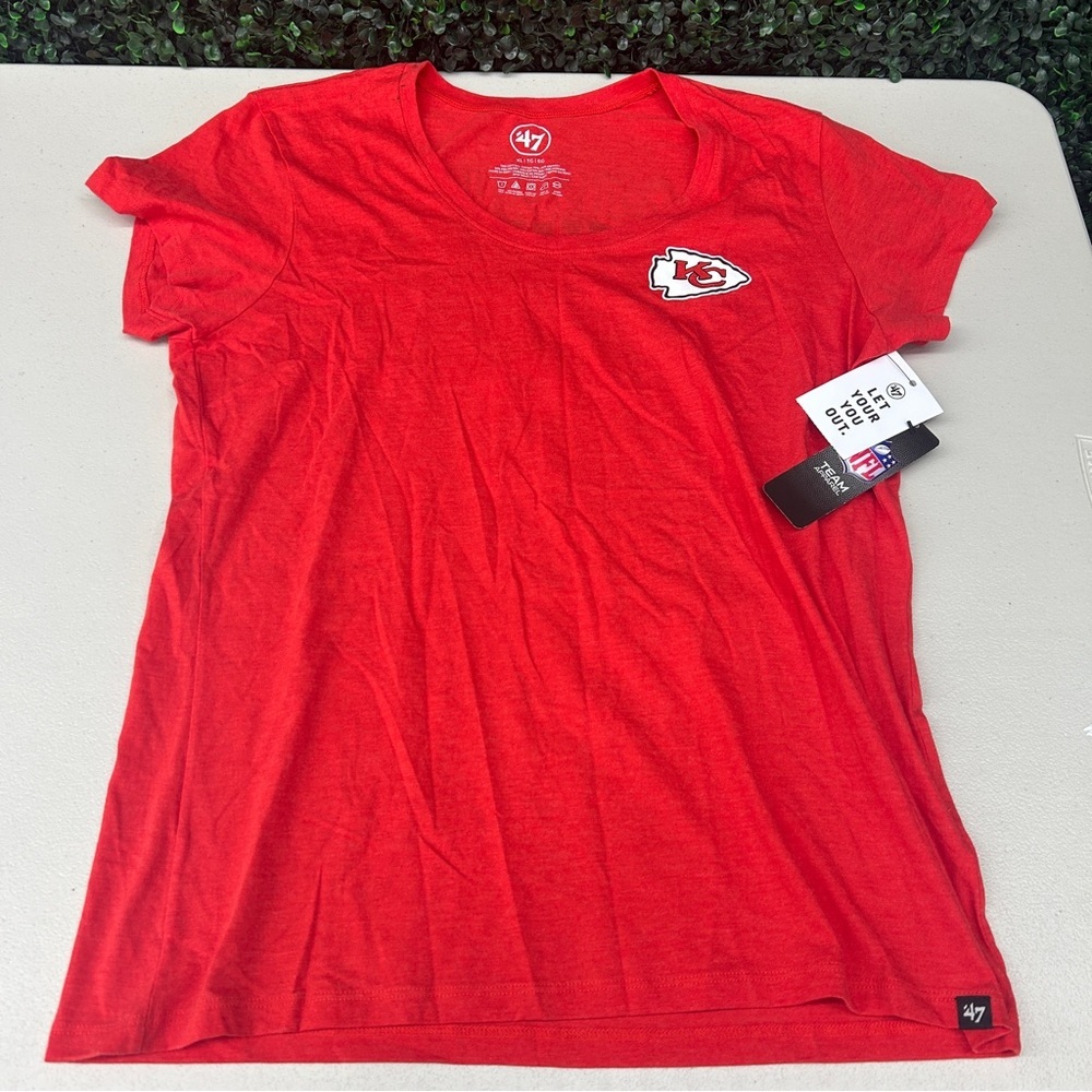 47 Women's Red Kansas City Chiefs Top (small stain on collar see pictures)
